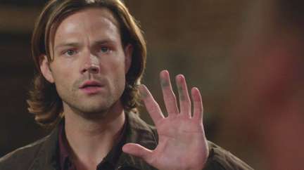 Gadreel shows Dean that he altered the sigil. Gadreel shows Dean that he altered the sigil.